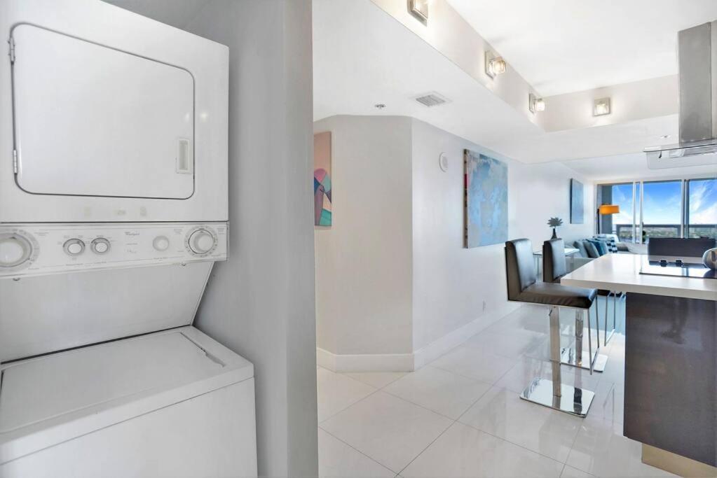 Apartamento Spectacular! Penthouse With Direct Water Views! Miami Exterior foto